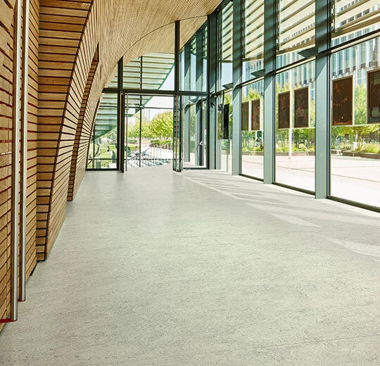 Marmoleum is the perfect choice. Ideal for hospitals, shopping centers, offices, restaurants, educational institutions, and other large-scale projects, Marmoleum offers unmatched quality, sustainability, and value.