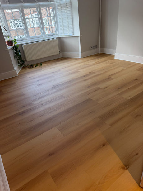 Amtico Click LVT flooring installed by EXEN Flooring in a New Malden flat, Kingston upon Thames